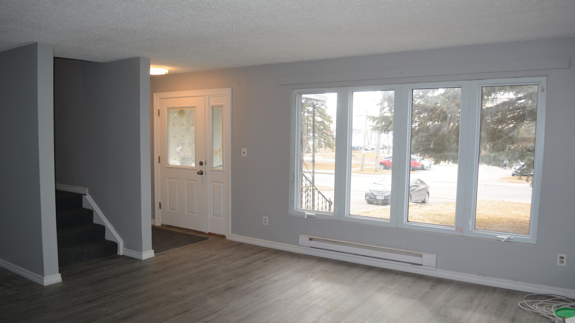 188-190 BAY ST E (Trenton) Quinte West, Ontario K9V 1J1 - Living Room