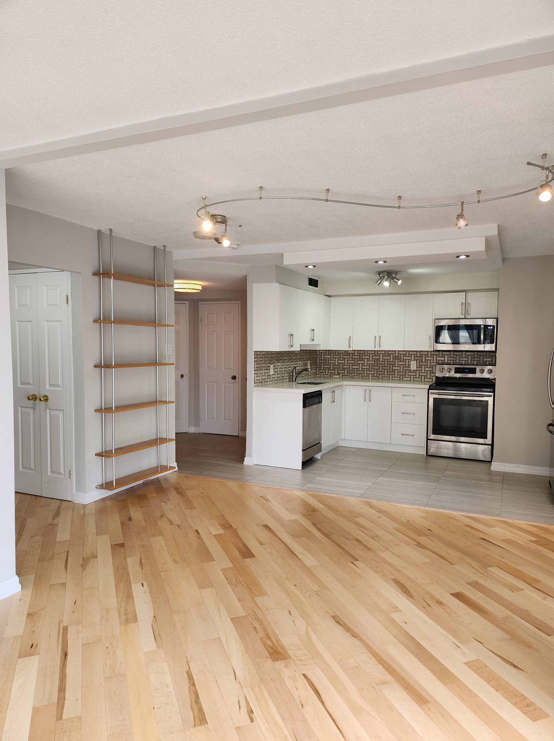 #2307-55 Centre St Toronto, Ontario M5G 2H5 -  Kitchen